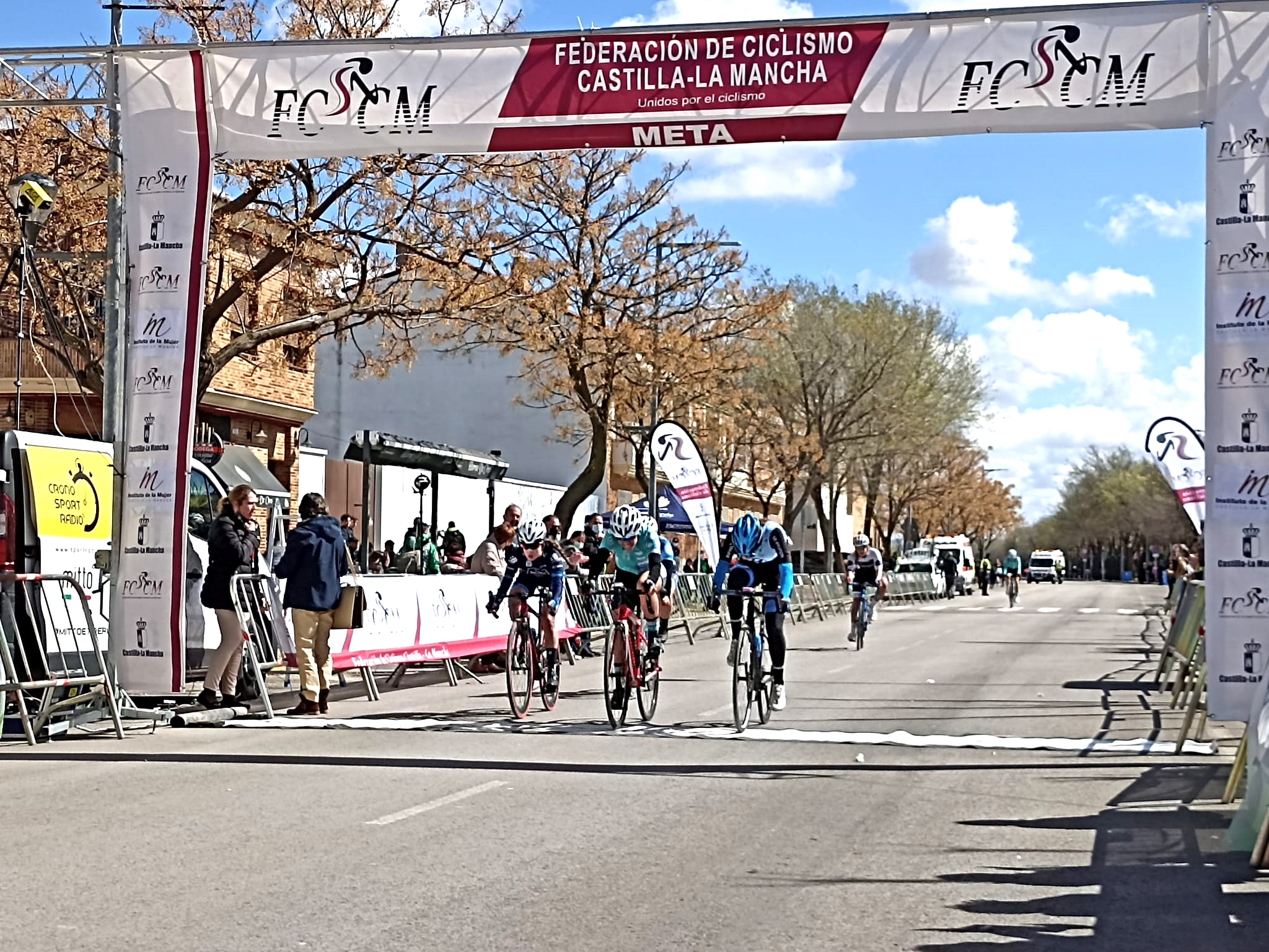 Castilla-La Mancha se estrena a lo grande en el ciclismo femenino de carretera con el I Trofeo Entreviñas de Tomelloso